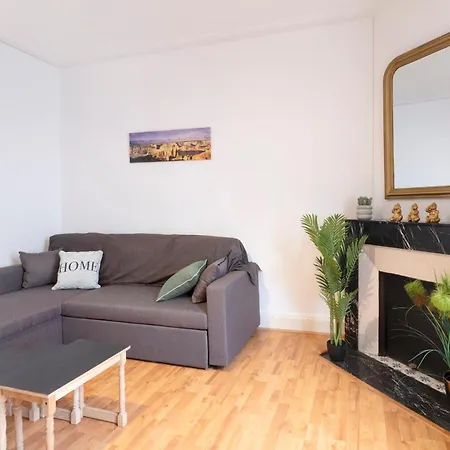 Des Cousines Anais 4 Personnes Appartamento